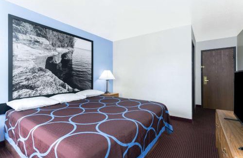 Wisconsin Dells Hotel | Super 8 by Wyndham Wisconsin Dells