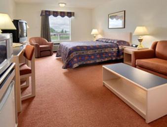 County of Vermilion River Hotel | Super 8 by Wyndham Vermilion AB