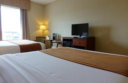 Windsor Hotel | Super 8 by Wyndham Windsor NS