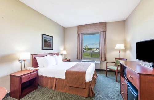 Windsor Hotel | Super 8 by Wyndham Windsor NS