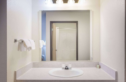 Yuma Hotel | Super 8 by Wyndham Yuma