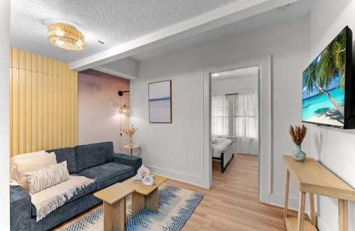 Historic Downtown Kissimmee Casa | SUPER BOHO - LAKE TOHO FISHiNG CIVIC CeNTER