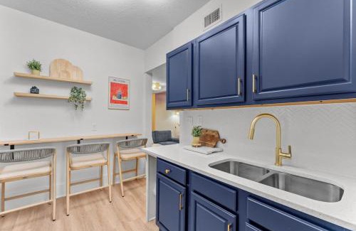 Historic Downtown Kissimmee Casa | SUPER BOHO - LAKE TOHO FISHiNG CIVIC CeNTER