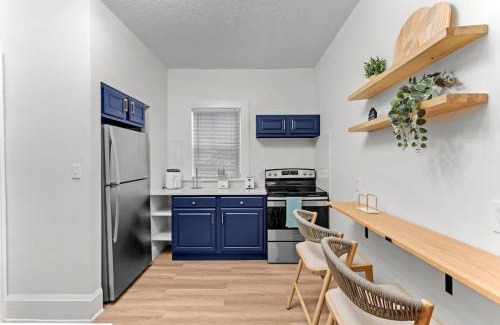 Historic Downtown Kissimmee Casa | SUPER BOHO - LAKE TOHO FISHiNG CIVIC CeNTER