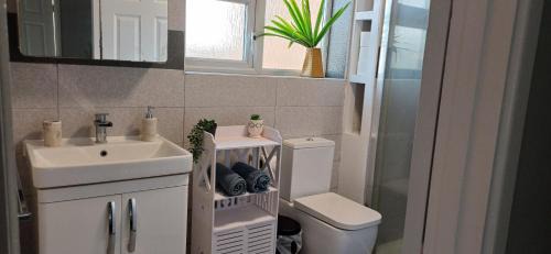 Luton Casa | Super Central Location-Station-Airport-Parking