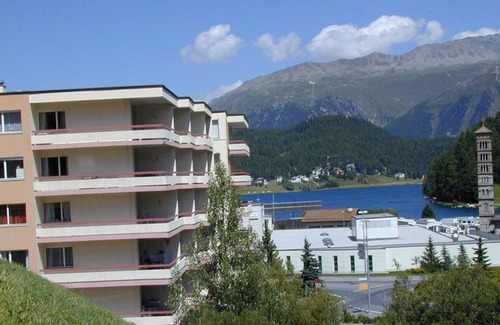 Sankt Moritz-Bad Apartamento | Casa de apartamentos en una ubicación muy céntrica en St. Moritz-Bad