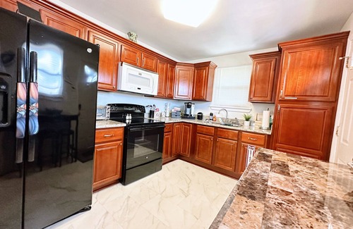 Kenner - Louis Armstrong International Airport Apartamento | Super Clean and Convenient Apartment Convenient to NOLA and MSY ~ The Che'Leone