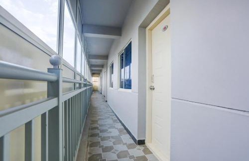 Huliyarahalli Hotel | Super Collection O Chikmagalur Market Road