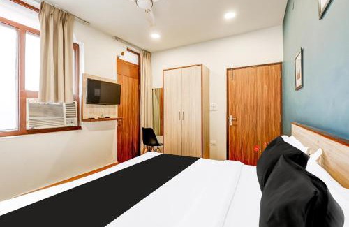 South West Hotel | Super Collection O Palam Near Railway Station