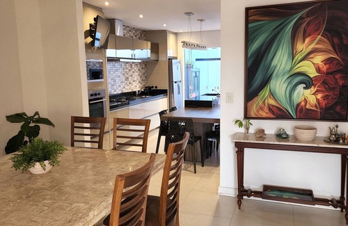 Jardim das Americas Casa | Super comfortable townhouse, close to markets, shopping malls and great restaurants.