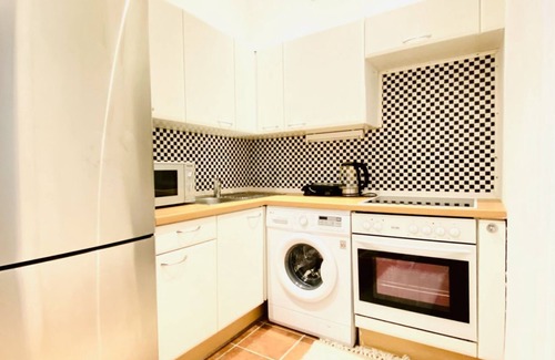 Schottenfeld Apartamento | Super Comfy 1BR&1LR Apt, 7- Min to Westbahnhof