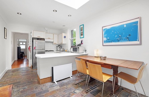 McMahons Point Cabaña | Super Cute Cottage in Sydney Harbour Suburb