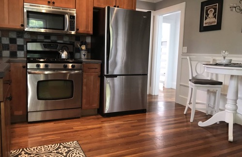 Melrose Apartamento | Apartamento privado para 5 personas - ¡Cerca de Boston!