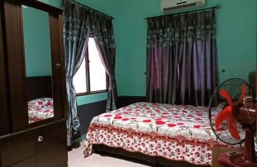 Kampung Kedawang Casa | Super Fully Furnished House next to airport - peaceful, leisure and quite