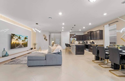 Four Corners Casa | Super Homey