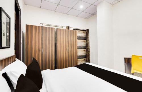 Kamla Nagar Hotel | Super Hotel O 83167 Golden Key Inn