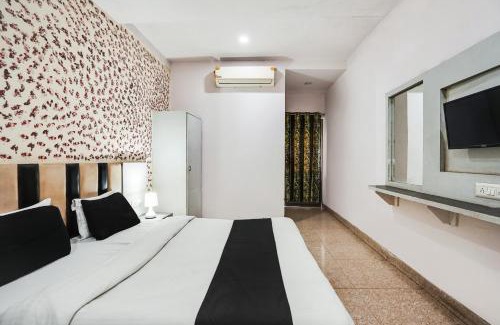 Navrangpura Hotel | Super Hotel O Crystal
