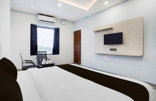 Varanasi Hotel | Super Hotel O Hanuman Gadi Formerly Alankar Lawn