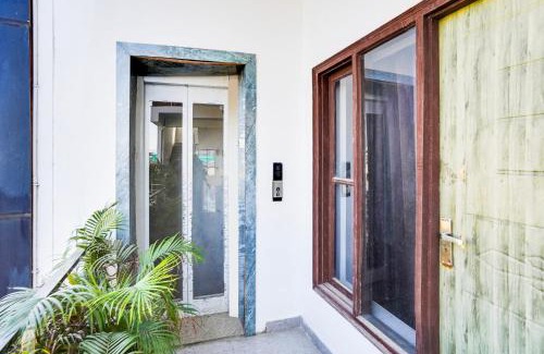 Dehradun Hotel | Super Hotel O Kedarpuram Near Doon University