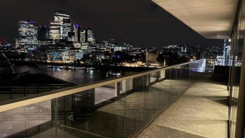 Riverside Apartamento | Super Large Nice Direct Views Tower Bridge