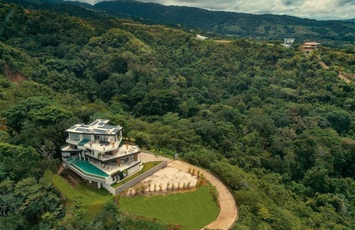 Jacó Villa | Super Lux Private Smart Home at the Beach and Jungle