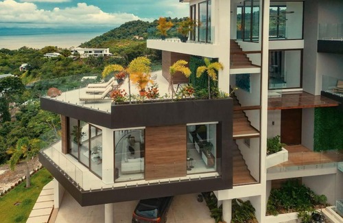 Jacó Villa | Super Lux Private Smart Home at the Beach and Jungle