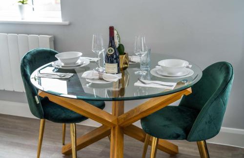 Maidenhead Apartamento | Super Luxe Central Maidenhead Apartment