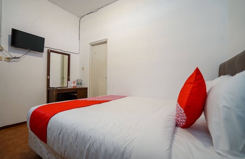 Pangkalpinang Casa | Super OYO 1844 Bravo Residence