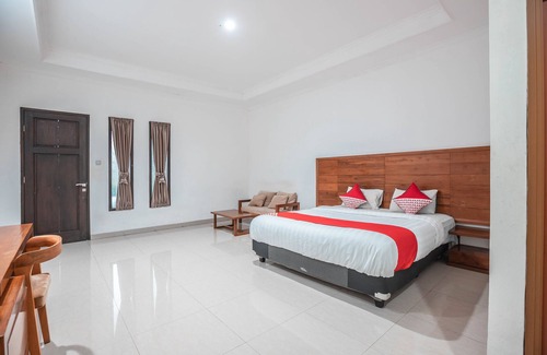 Bekasi Timur Hotel | Super OYO 686 Bunga Karang Hotel