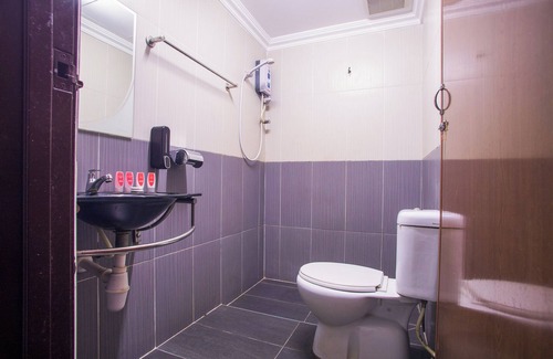 Kampung Selayang Pandang Hotel | Super OYO 89363 Casavilla Hotel