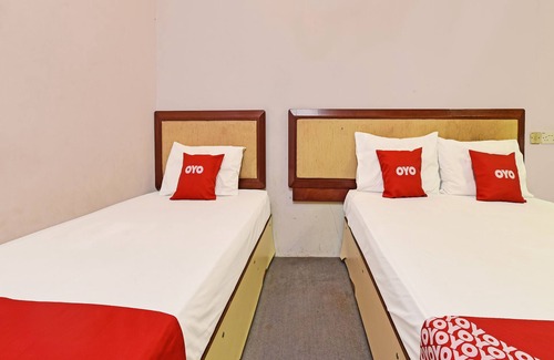 Central District Hotel | Super OYO 90599 Villa De Rose