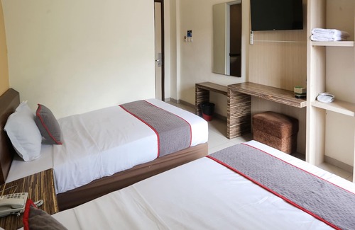 Gambir Hotel | Super OYO Collection O 92130 Hotel Fiducia Kaji