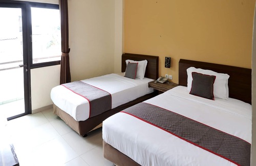 Gambir Hotel | Super OYO Collection O 92130 Hotel Fiducia Kaji