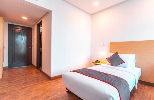 Menteng Hotel | Super OYO Townhouse 1 Hotel Salemba