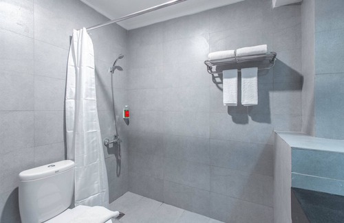 Menteng Hotel | Super OYO Townhouse 1 Hotel Salemba