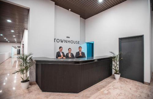 Menteng Hotel | Super OYO Townhouse 1 Hotel Salemba