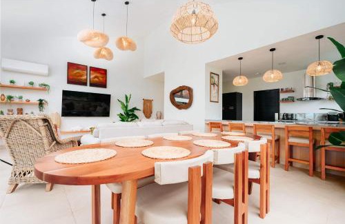Pedasi Villa | Super Private Beachfront 3BR Villa & Infinity Pool