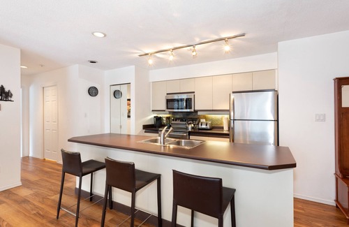 Blueberry Hill Condominio | SUPER SUMMER GETAWAY 2BD / 2BA Vistas + piscina + H / T