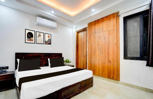 Noida Hotel | Super Townhouse Sector 143B Noida
