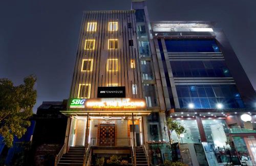Vasundhara Hotel | Super Townhouse Status By Sbg Near Anand Vihar Vaishali Metro Station