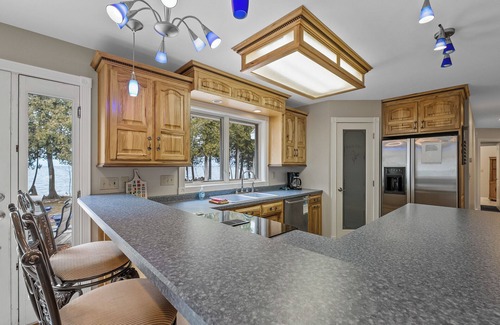 Sturgeon Bay Casa | Super Unique 3-bedroom waterfront home in charming Sturgeon Bay