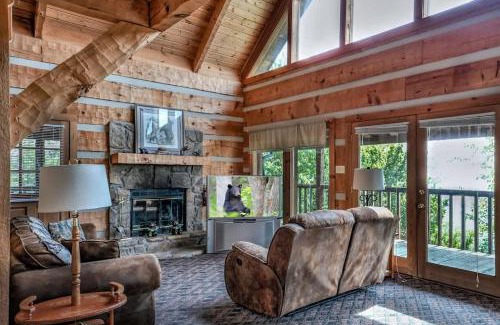 Gatlinburg - Pigeon Forge Casa | Super View,Smoky Mtn Log Cabin,Pool Table,Hot Tub