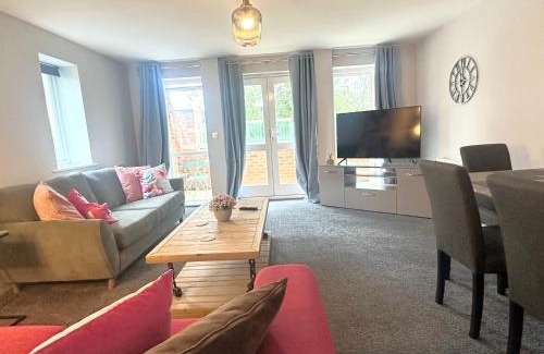 Derby Apartamento | Superb 2 bed 2 bathroom free parking