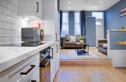 Birkenhead Casa | Superb 2 bedroom house - minutes to City Centre