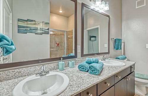 South Main Apartamento | Superb 2Bed 2Bath W Pool View N NRG Med Ctr Area