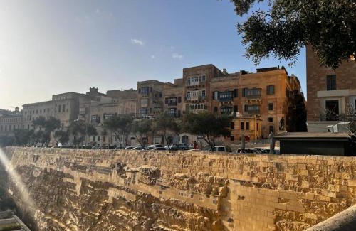 Valletta Apartamento | Superb 3 Bedroom Apartment in Valletta