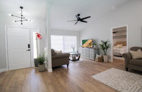 Port Charlotte Casa | Superb 3 BR Private Pool Home In Port Charlotte - Rising Tide