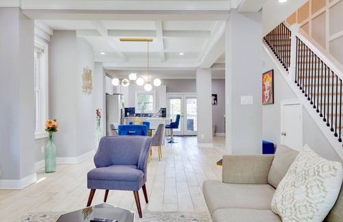 Church Hill Casa | Superb 3BR W/Balcony Near Capitol Center
