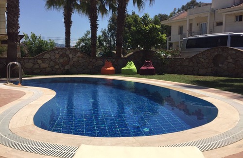 Fethiye City Center Villa | Villa Yakamoz - Villa de lujo de 4 dormitorios, piscina privada, WI-FI, TV del Reino Unido en la playa de Calis