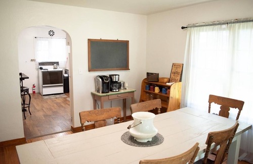 Goshen Otro | Superb 5-bedroom farmhouse in Goshen with WiFi, AC